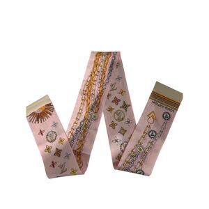 Louis Vuitton Monogram Confidential Bandeau Twilly in pink